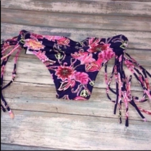 Shade & Shore Floral Cheeky Bikini Bottoms - Picture 6 of 6
